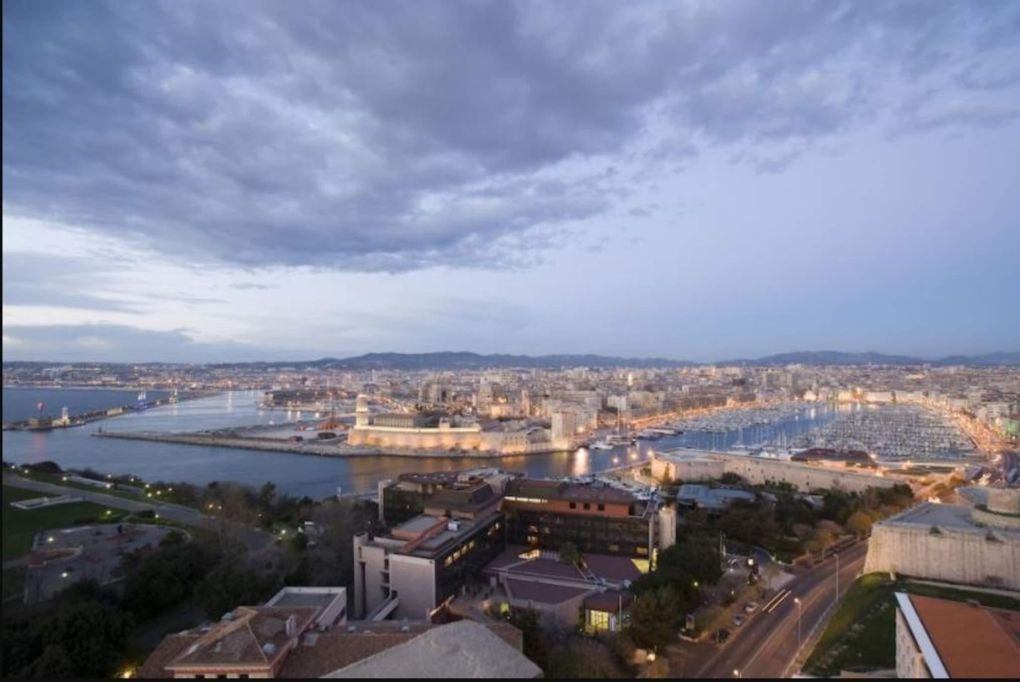 ibis budget Marseille Vieux Port Exterior foto